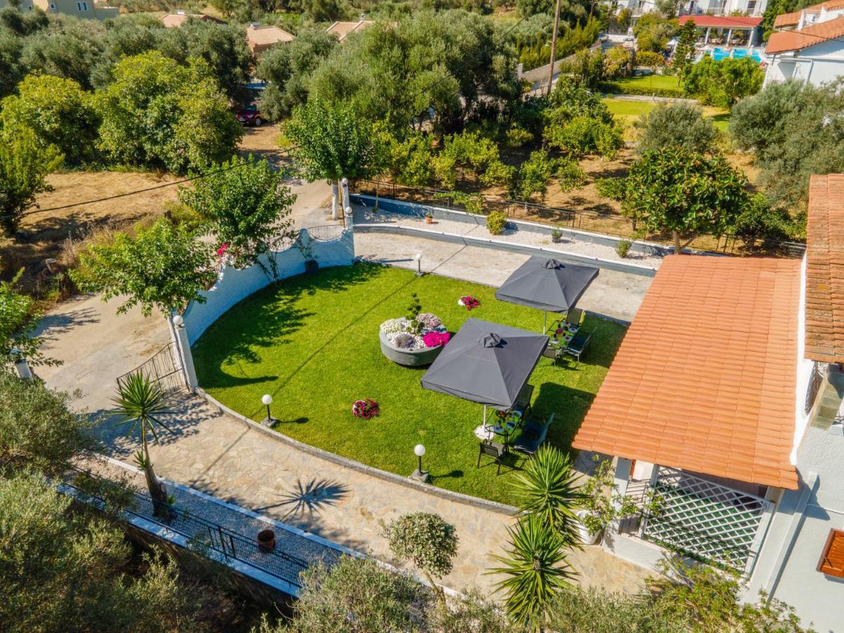 Afroditi Holiday Home - Yellow Apartment Свороната Екстер'єр фото